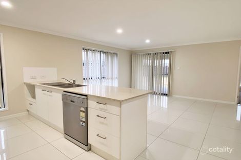 Property photo of 1/4 Wongalee Place Cambooya QLD 4358
