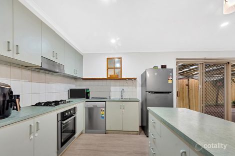 Property photo of 18 Sandhurst Mews Hampton Park VIC 3976