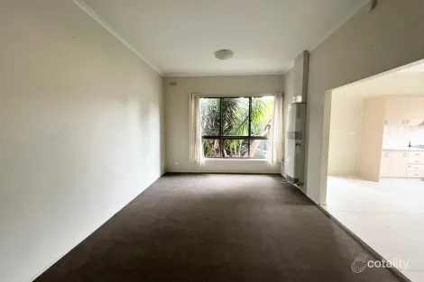 Property photo of 7 Trinacria Court Deer Park VIC 3023