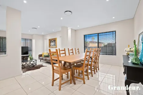 Property photo of 9 Tennant Place Edensor Park NSW 2176