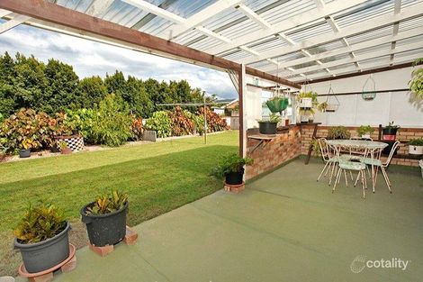 Property photo of 53 Lapoinya Crescent Warana QLD 4575
