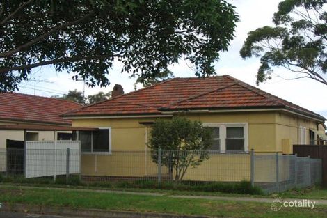 15 Bransgrove Rd, Revesby, NSW 2212