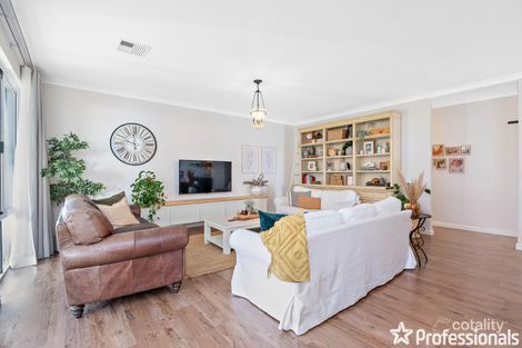 Property photo of 10 Escada Way Piara Waters WA 6112