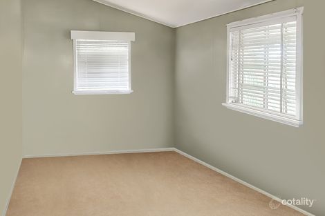 Property photo of 62 Weigands Road Alexandra QLD 4740