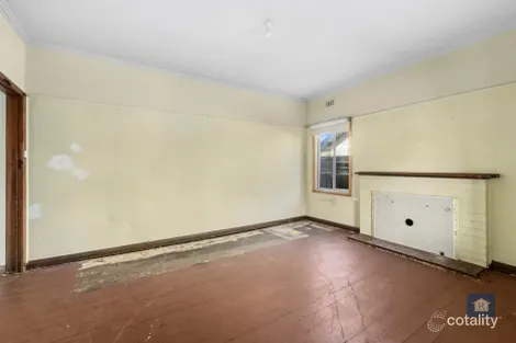 Property photo of 16 Johnstone Crescent Colac VIC 3250