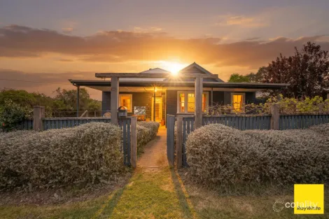 11 Canambe St, Armidale, NSW 2350