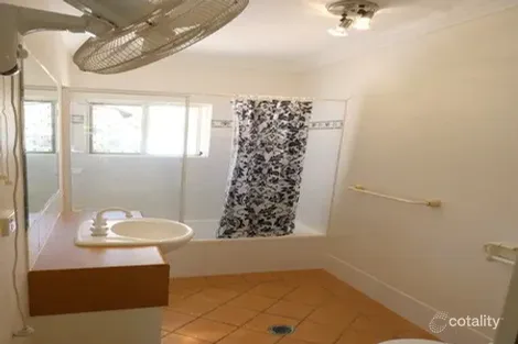 Property photo of 4/103 Harold Street West End QLD 4810