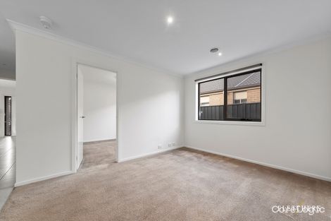 Property photo of 35 Clearwater Rise Parade Truganina VIC 3029