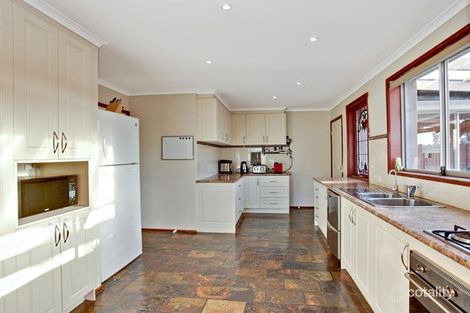 Property photo of 10 Strathmore Crescent Hoppers Crossing VIC 3029