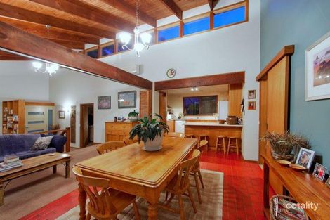 Property photo of 5 Oak Grove Langwarrin VIC 3910
