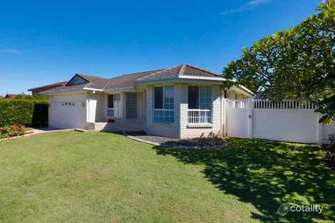 Property photo of 63 Clive Road Birkdale QLD 4159