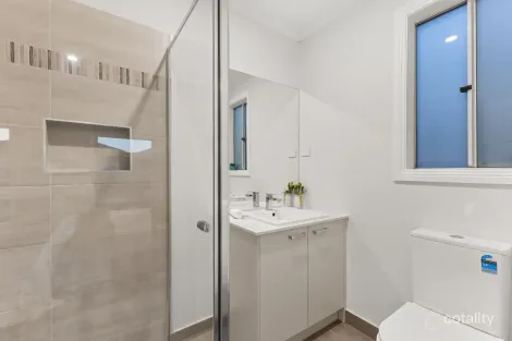 Property photo of 4 Meteorite Way Cranbourne East VIC 3977