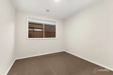 Property photo of 4 Meteorite Way Cranbourne East VIC 3977