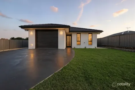 Property photo of 28 Deavan Drive Shorewell Park TAS 7320