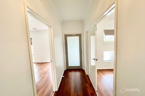 Property photo of 11 Glack Way Caroline Springs VIC 3023