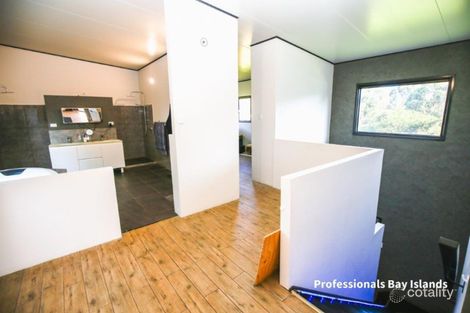 Property photo of 3 View Outlook Macleay Island QLD 4184