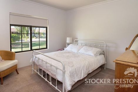 Property photo of 4 David Drive Geographe WA 6280