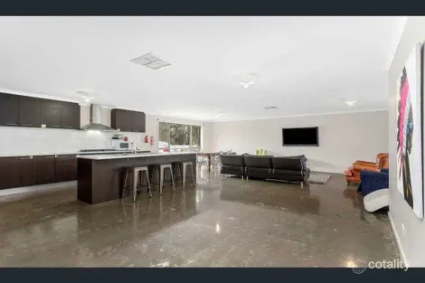 Property photo of 31 University Drive Highton VIC 3216