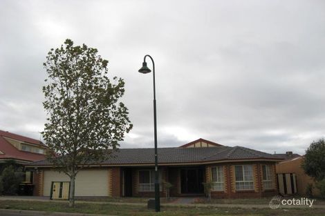 52 Royal Cres, Hillside, VIC 3037