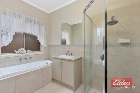 Property photo of 33 Chignell Circuit Reid SA 5118