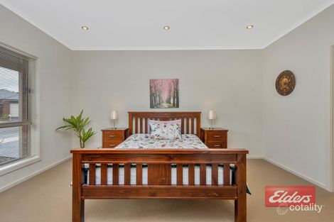 Property photo of 33 Chignell Circuit Reid SA 5118