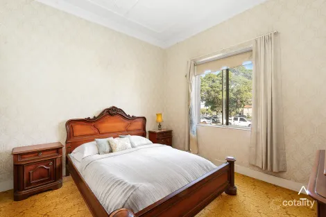 Property photo of 18 Pine Avenue Russell Lea NSW 2046