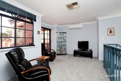 Property photo of 180 Lakeside Drive Joondalup WA 6027