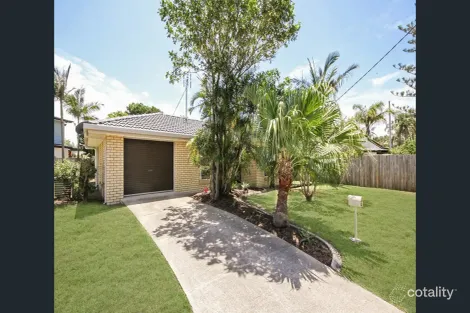 Property photo of 16 Ilaroo Crescent Warana QLD 4575
