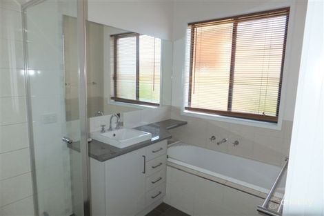 Property photo of 9 Rosemont Crescent Shepparton VIC 3630