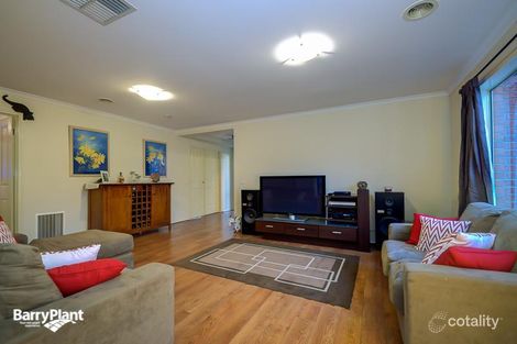 Property photo of 8 Mulga Place Carrum Downs VIC 3201