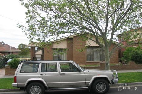 5 Upland Rd, Strathmore, VIC 3041