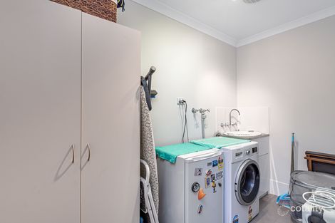 Property photo of 5 Conferta Link Banksia Grove WA 6031