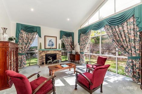 Property photo of 19 Bowles Street Mount Ommaney QLD 4074