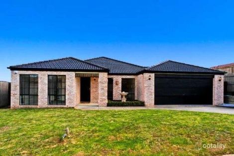 Property photo of 31 Streeton Way Berwick VIC 3806