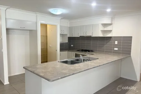 Property photo of 111 Whitebox Circuit Thurgoona NSW 2640