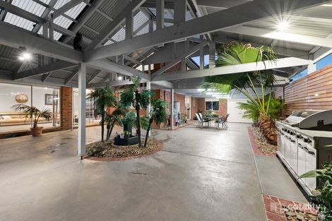 Property photo of 17-19 Brookvale Close Beaconsfield VIC 3807