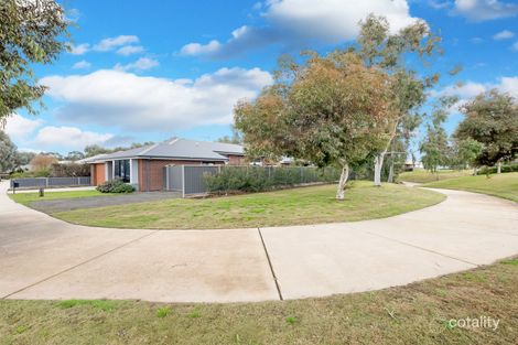 Property photo of 2 Robinson Way Yarrawonga VIC 3730