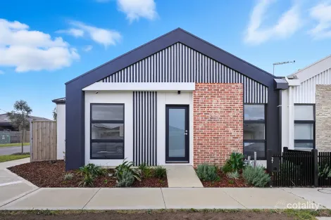 Property photo of 27 Jarlath Drive Mambourin VIC 3024