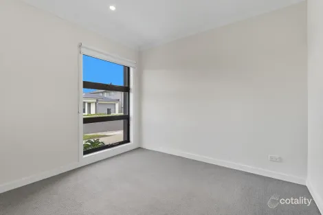 Property photo of 27 Jarlath Drive Mambourin VIC 3024
