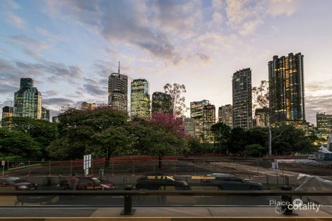 Property photo of 202/24 Wicklow Street Kangaroo Point QLD 4169