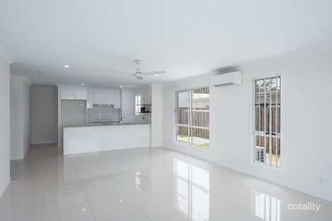Property photo of 39 Lauenstein Crescent Pimpama QLD 4209