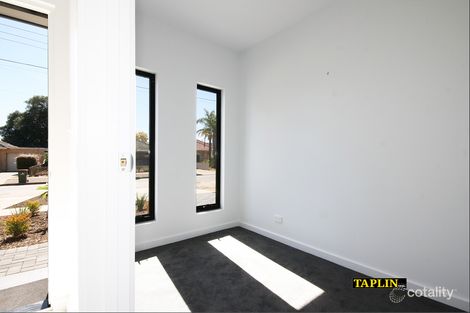 8b Howard St, Dover Gardens, SA 5048