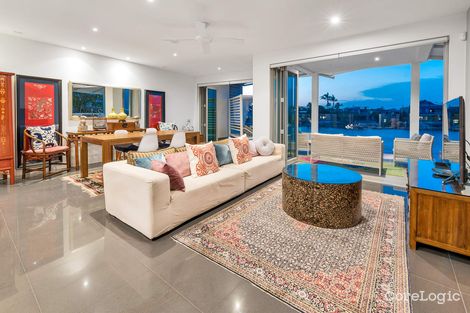 Property photo of 2/163 Stanhill Drive Surfers Paradise QLD 4217