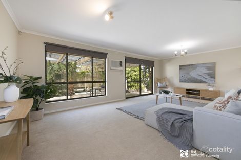 Property photo of 4 Richard Avenue Hackham SA 5163