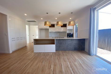 Property photo of 2 Greenvale Court Little Mountain QLD 4551