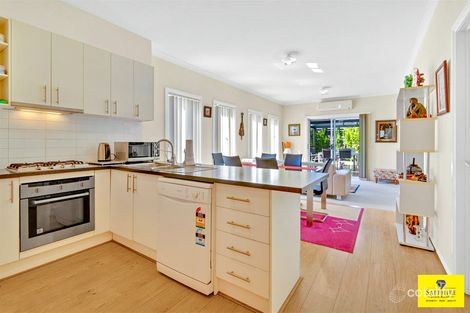 Property photo of 32 Turf Club Boulevard Melton South VIC 3338