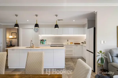 Property photo of 16 Pinehurst Crescent Dunsborough WA 6281