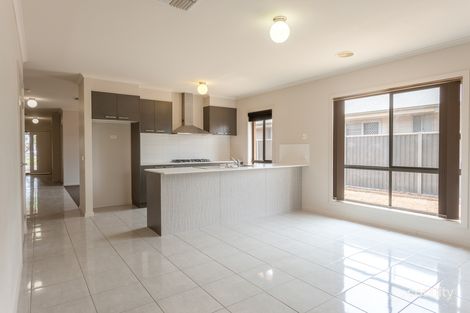 Property photo of 3 Adoni Green Yarrawonga VIC 3730