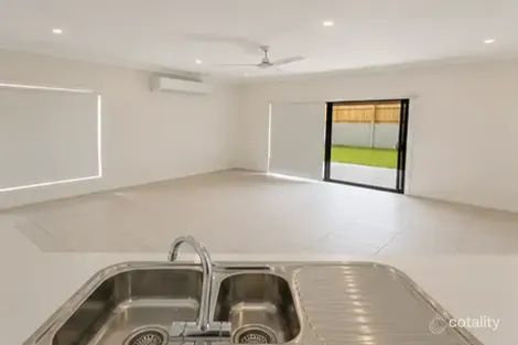Property photo of 10 Perram Close Ripley QLD 4306