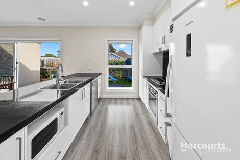Property photo of 2/1 Huddersfield Road Deer Park VIC 3023
